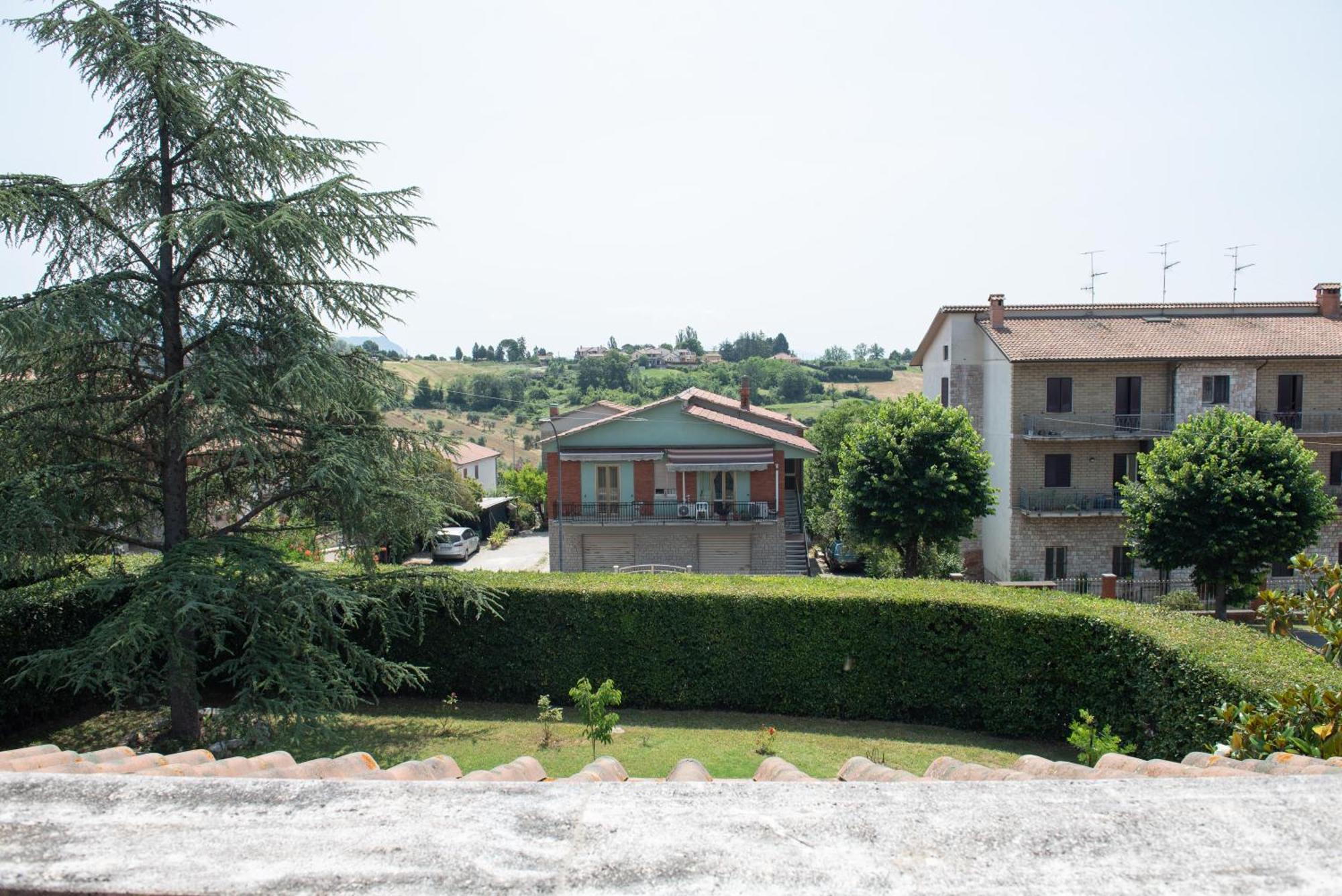 Dolce Alba Bed & Breakfast Montecastrilli Exterior photo